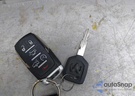 2020 Ram 1500 Laramie Longhorn 4X4 5'7 Box z USA, uszkodzony, nr VIN 1C6SRFKT6LN128041